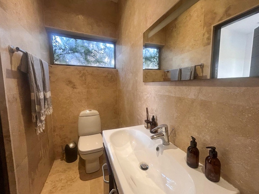 5 Bedroom Property for Sale in Waterford Golf and River Estate Free State